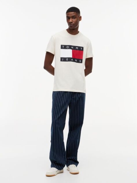 Bej Tricou Cu Guler Rotund Si Insigna Cu Steag  Barbati