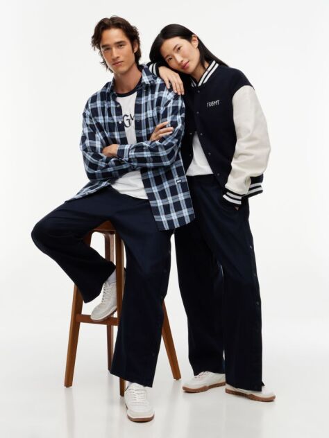 Blue Tommy Hilfiger x FRGMT Pantaloni Chinos Cu Croiala Lejera Si Nasture  Barbati