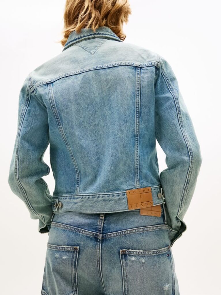Denim Jacheta Relaxata Din Denim Decolorat Stil Trucker  Femei