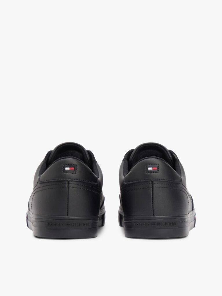 Negru Adidasi Signature Din Piele Cu Sireturi Si Talpa Intermediara  Barbati