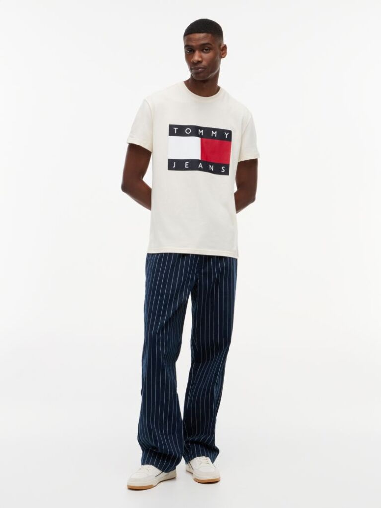 Bej Tricou Cu Guler Rotund Si Insigna Cu Steag  Barbati