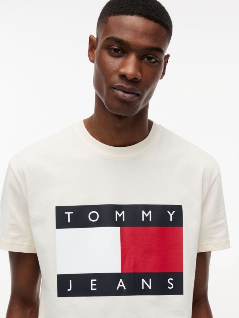 Bej Tricou Cu Guler Rotund Si Insigna Cu Steag  Barbati