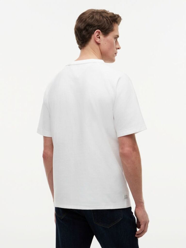 Alb Tricou Din Jersey Lejer Cu Maneci Raglan Si Imprimeu Cu Steag  Barbati
