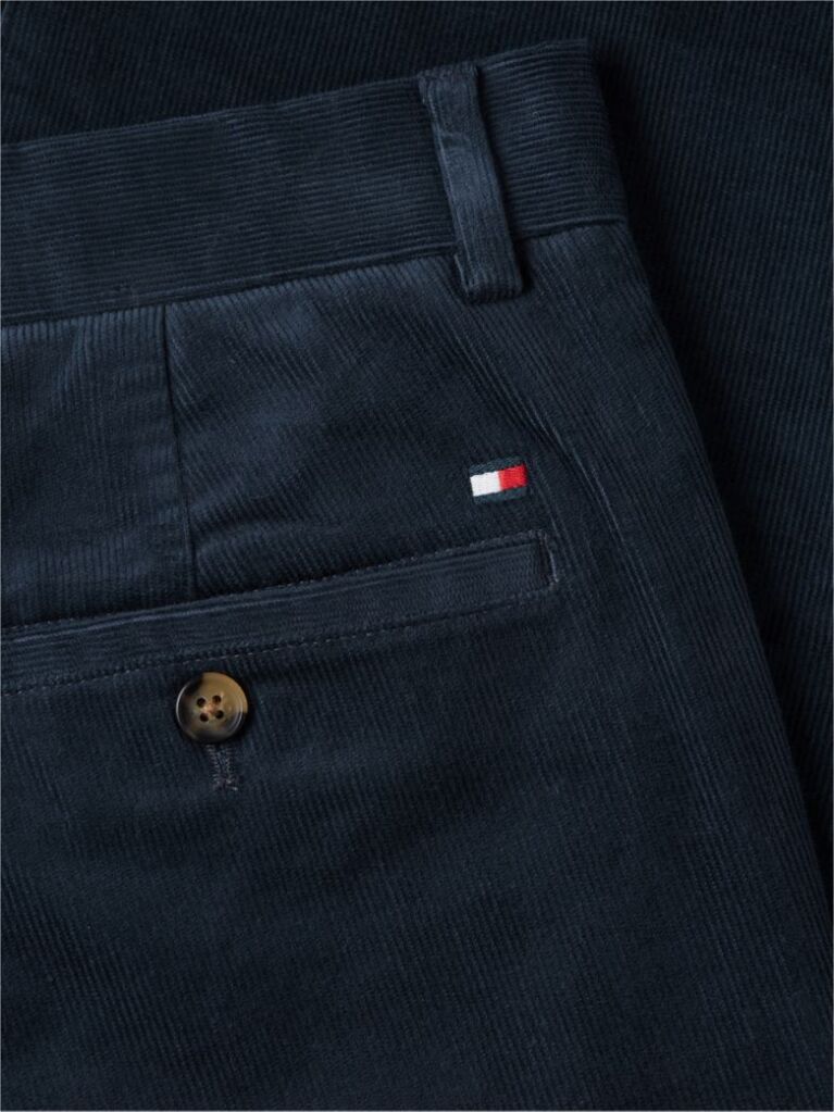 Blue Pantaloni Chinos Denton Din Catifea Fina Cu Croiala Slim Si Dreapta  Barbati